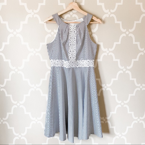 London Times Dresses & Skirts - ✨ 3/$30 London Times Striped Seesucker Dress Sz 6